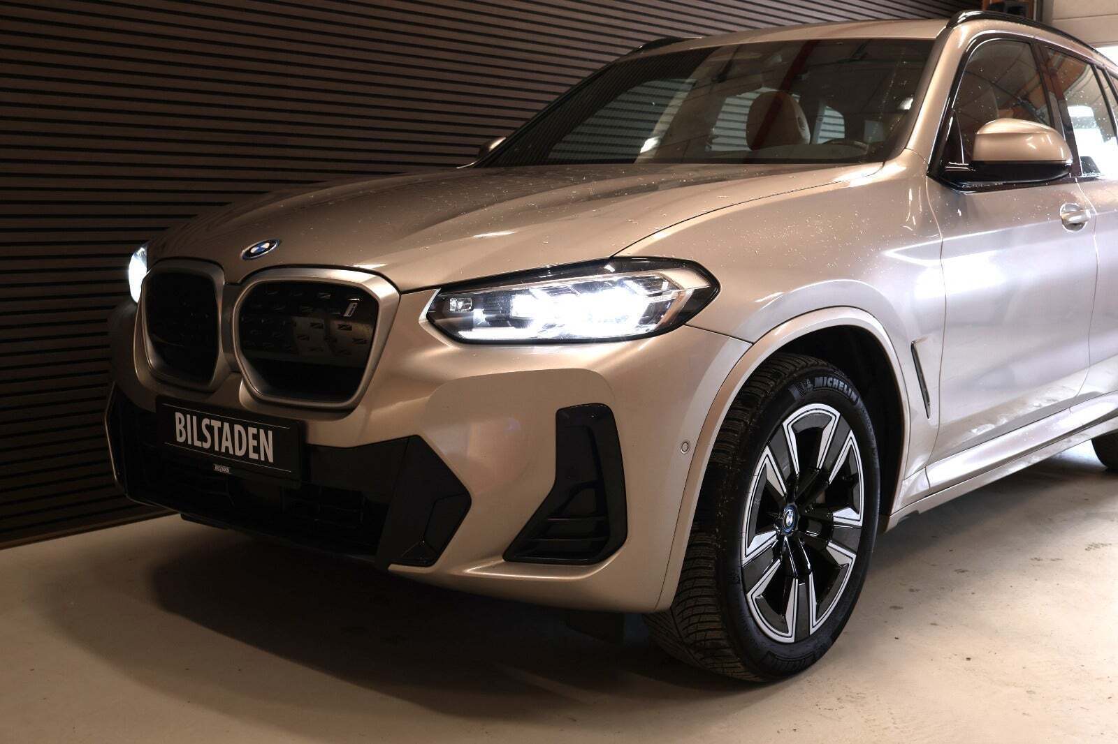 BMW iX3 Charged M-Sport