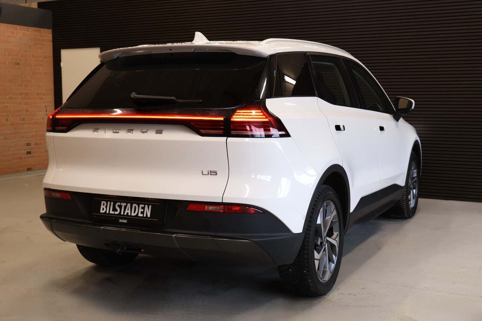 Hvid Aiways U5 fra 2021