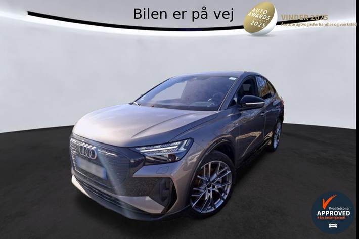 Grå Audi Q4 fra 2024