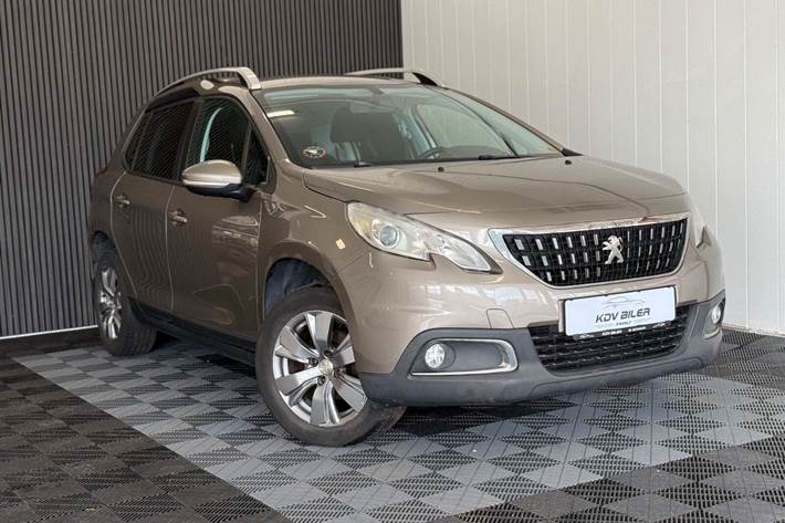 Beige Peugeot 2008 fra 2016