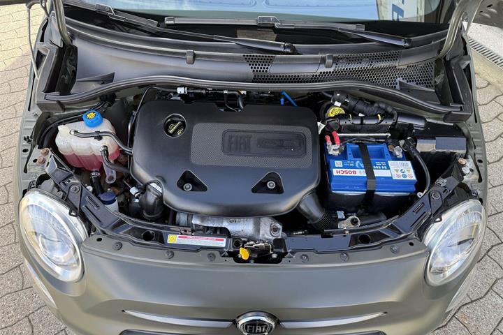 Grøn Fiat 500 fra 2018