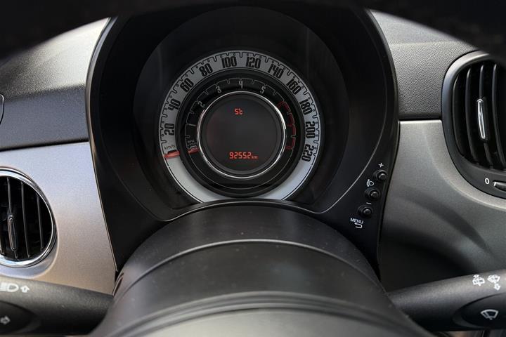 Grøn Fiat 500 fra 2018