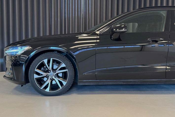 Sort Volvo V60 fra 2021