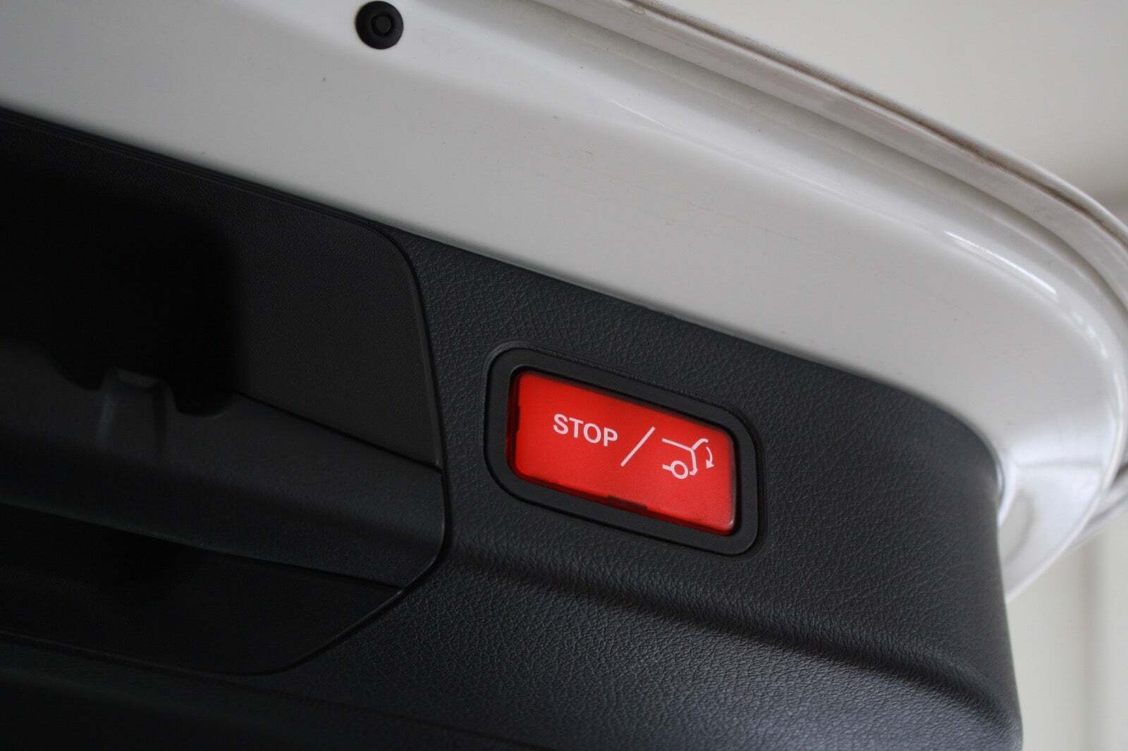 Hvid Mercedes B200 d fra 2020