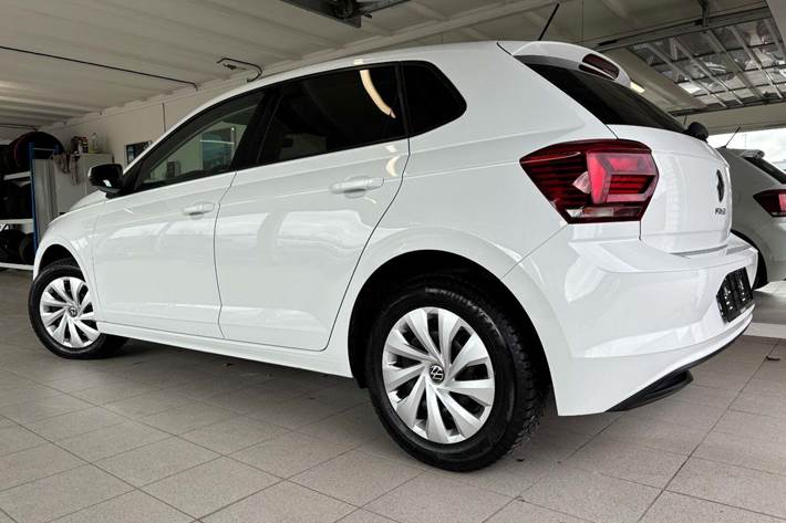 Hvid VW Polo fra 2021