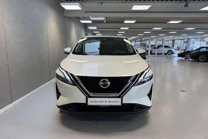 Hvid Nissan Qashqai fra 2022