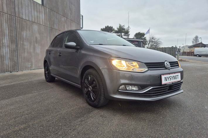 Blå VW Polo fra 2016