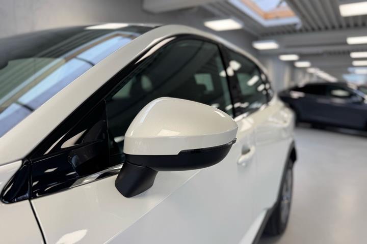 Hvid Nissan Qashqai fra 2022