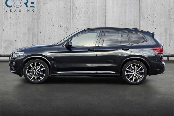 Grå BMW X3 fra 2018