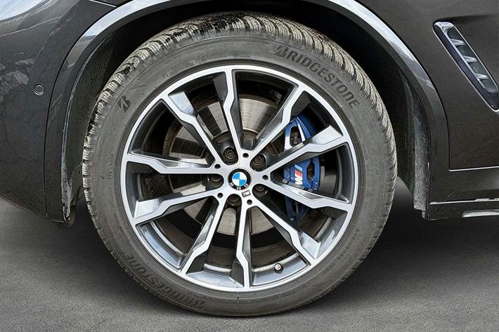 Grå BMW X3 fra 2018