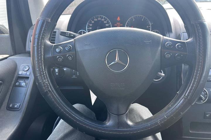 undefined Mercedes A180 fra 2010 set indefra