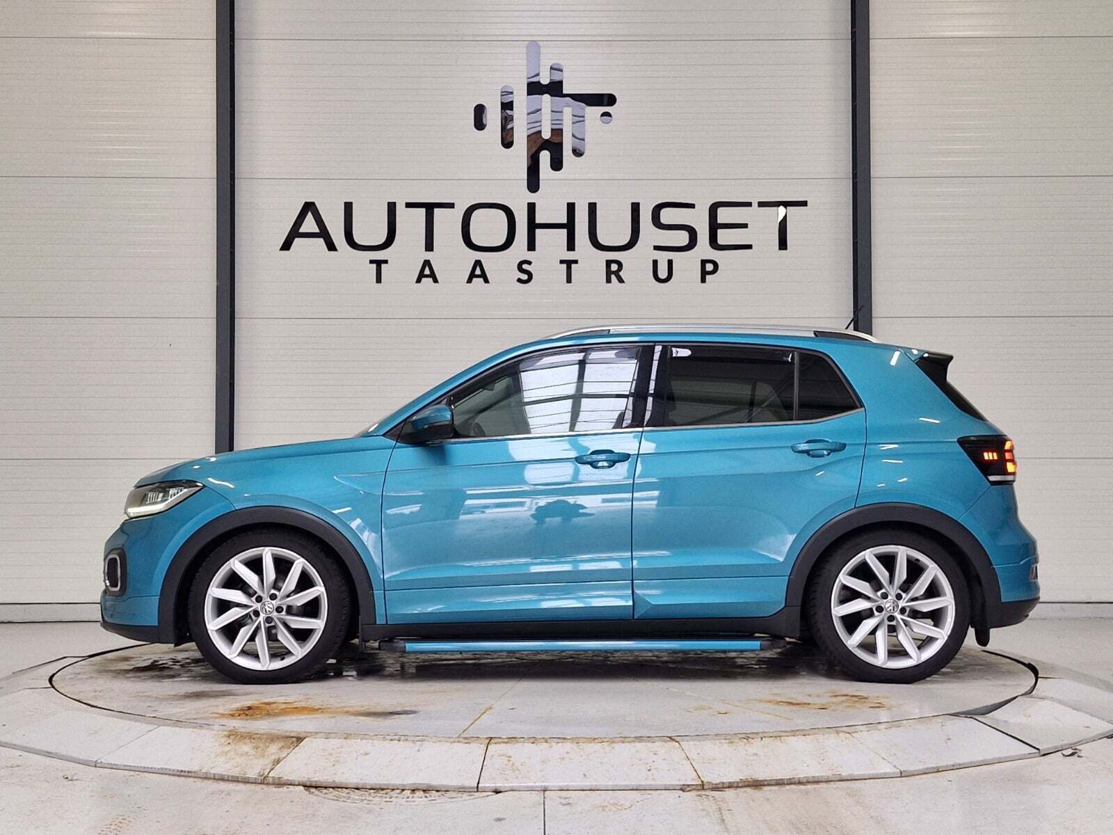 Turquoise VW T-Cross fra 2022
