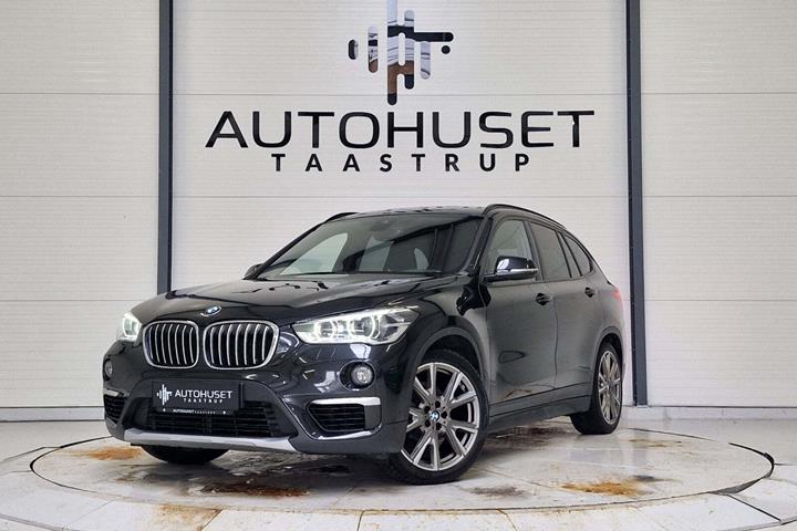 Sort BMW X1 fra 2019 set udefra