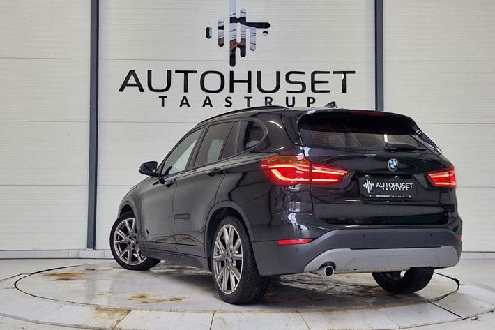 Sort BMW X1 fra 2019