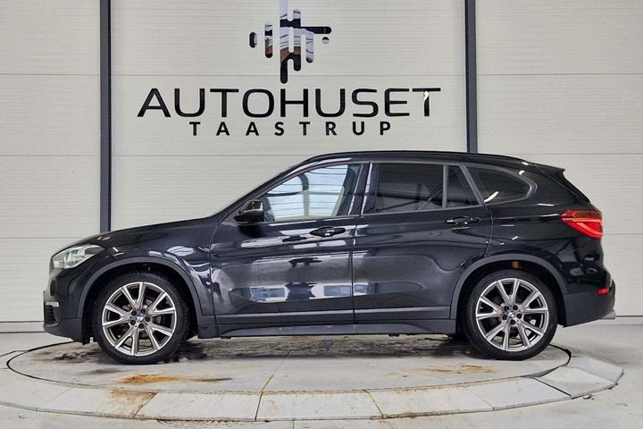 Sort BMW X1 fra 2019