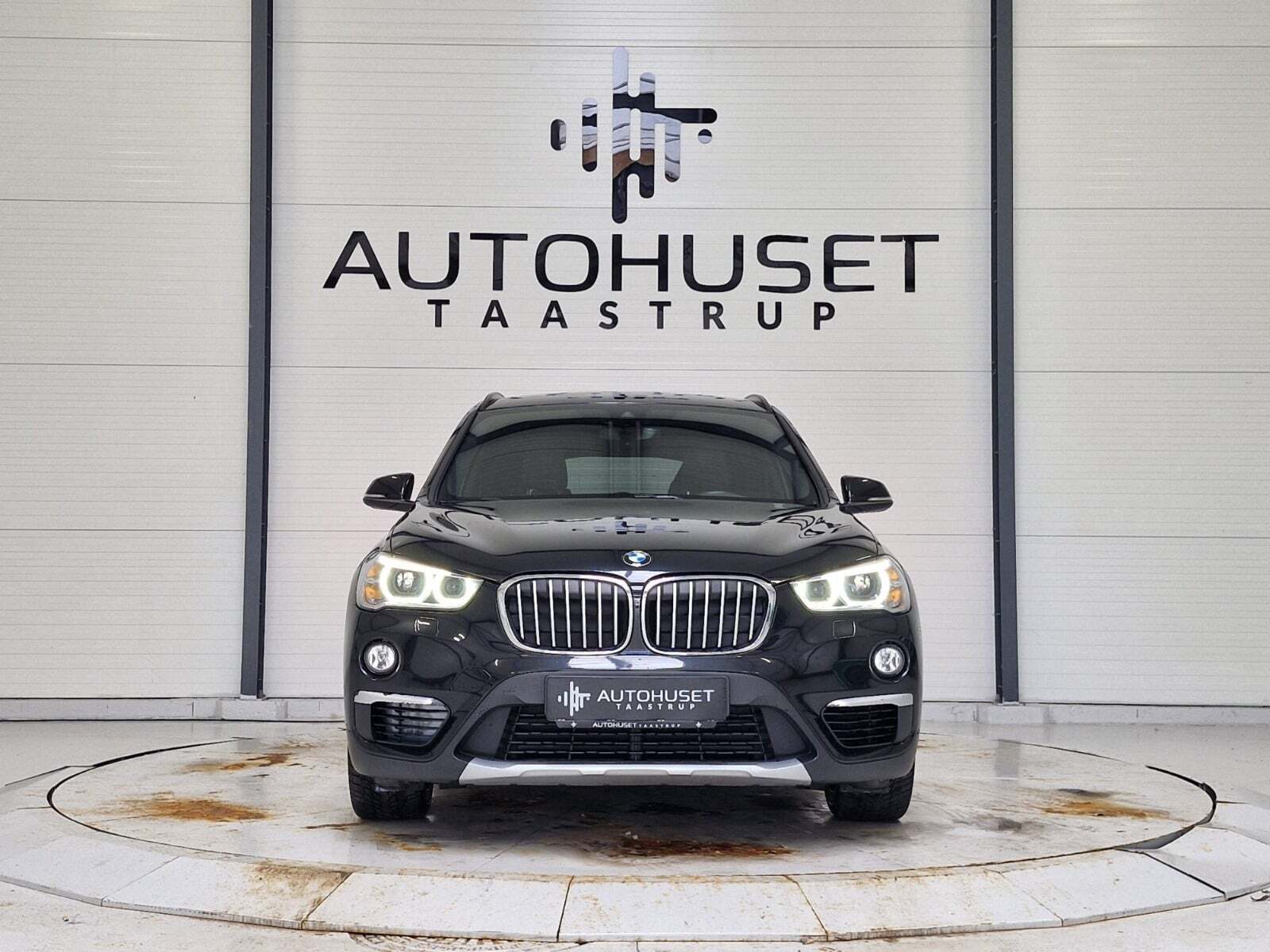 Sort BMW X1 fra 2019