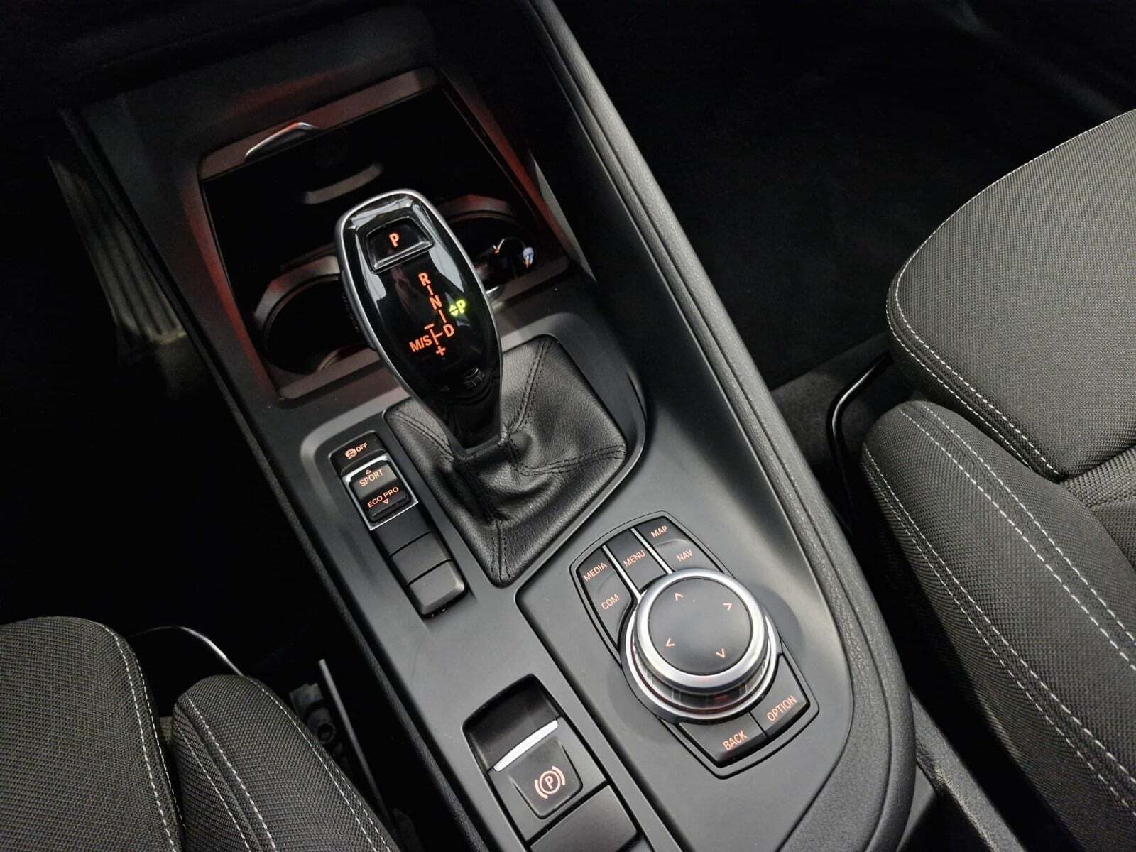Sort BMW X1 fra 2019
