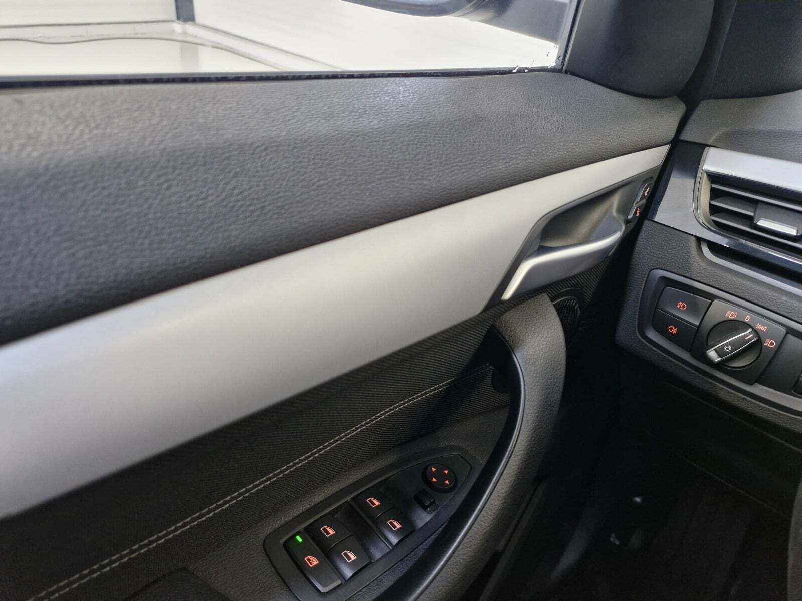 Sort BMW X1 fra 2019