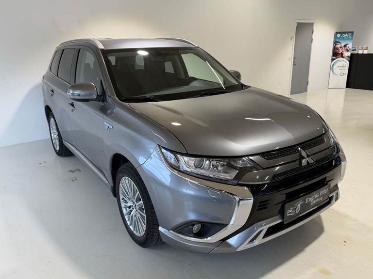 Mitsubishi Outlander 2,4 PHEV Instyle CVT 4WD