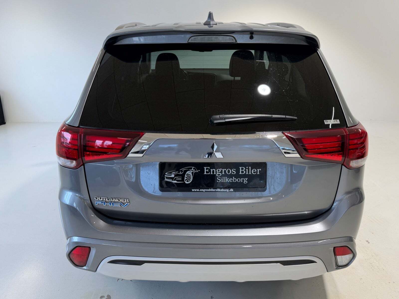 Mitsubishi Outlander 2,4 PHEV Instyle CVT 4WD