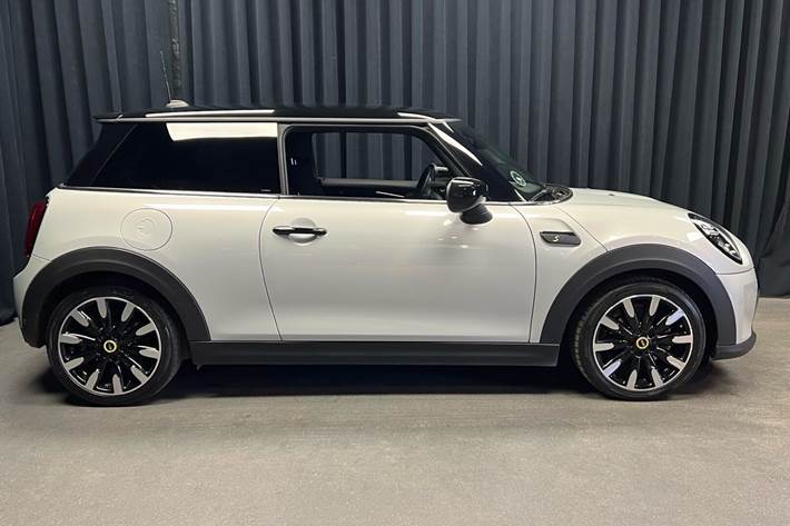 Hvid Mini Cooper fra 2022