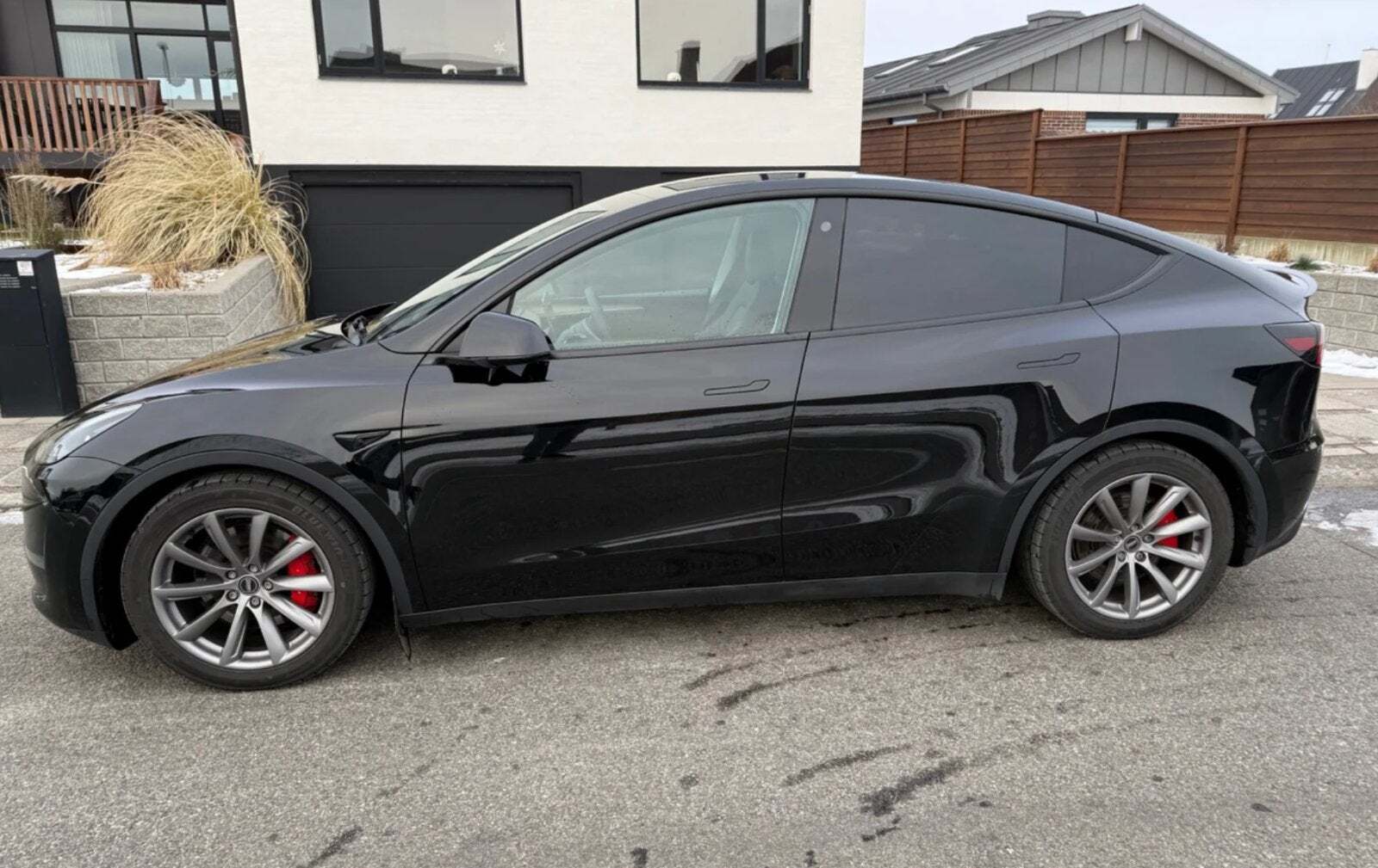 Tesla Model Y Performance AWD