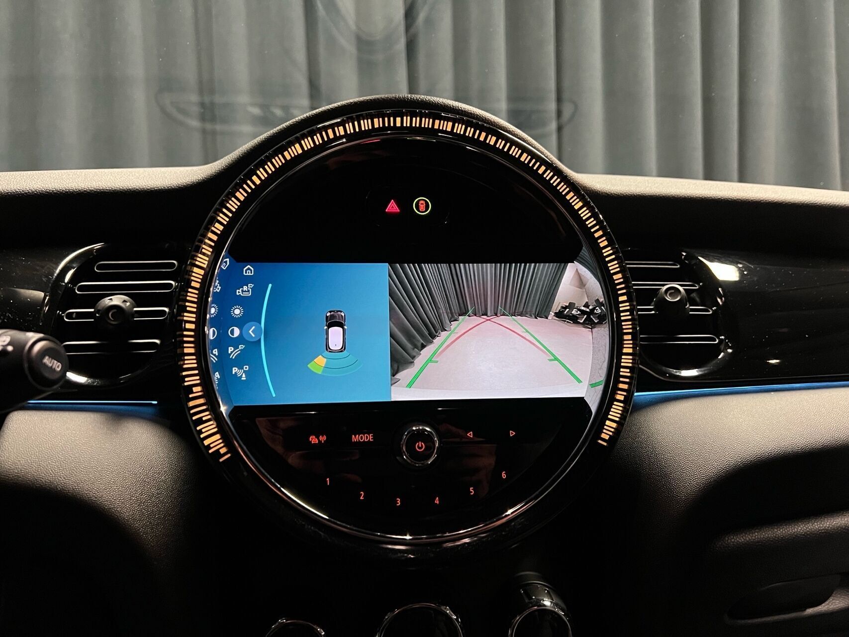 Grå Mini Cooper fra 2022