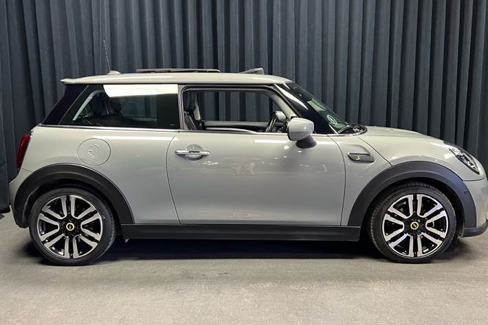 Grå Mini Cooper fra 2022