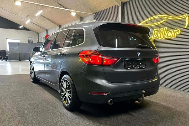 undefined BMW 218d fra 2016