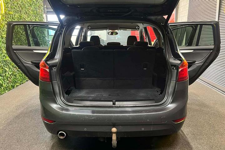 undefined BMW 218d fra 2016