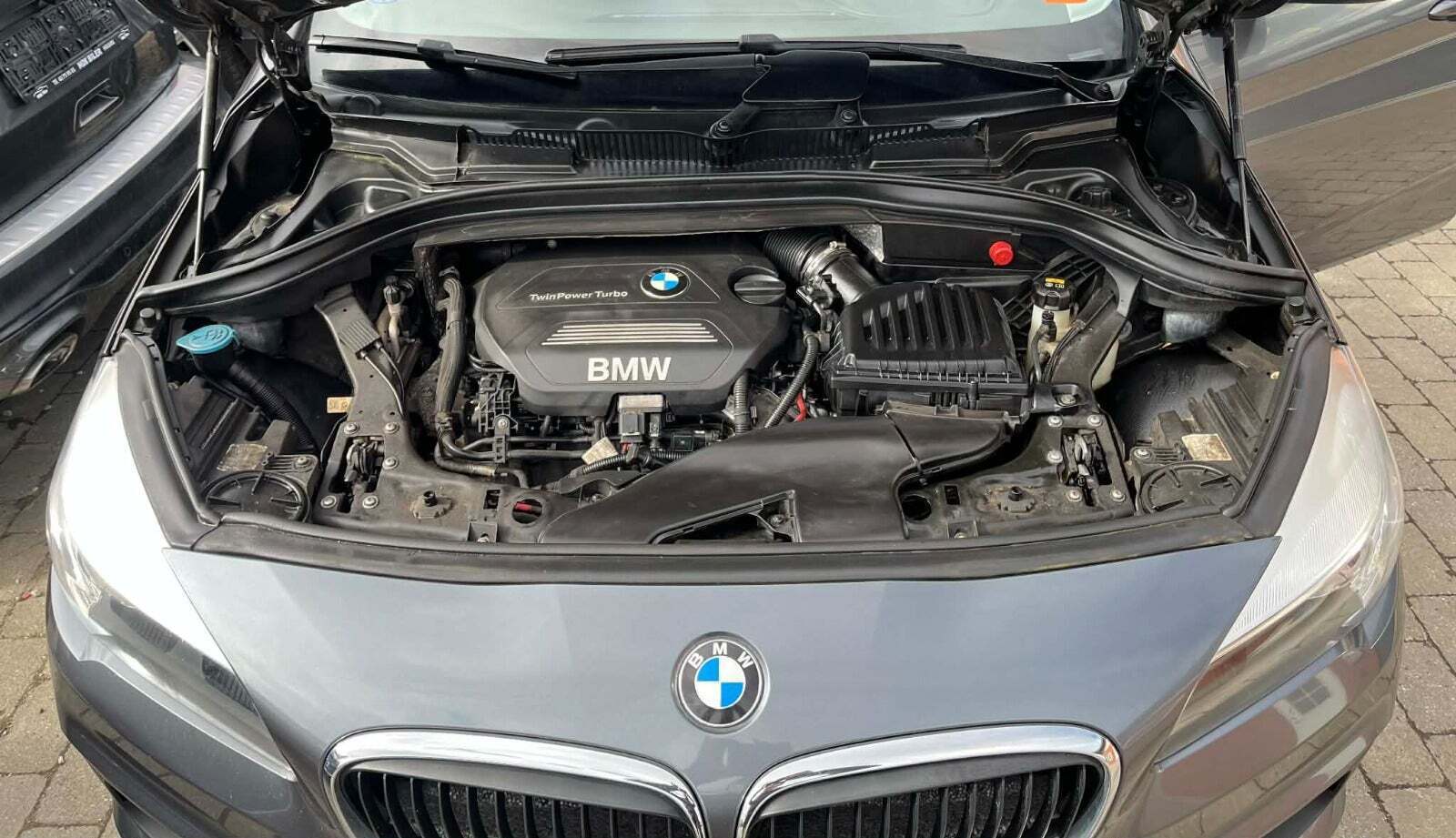 undefined BMW 218d fra 2016