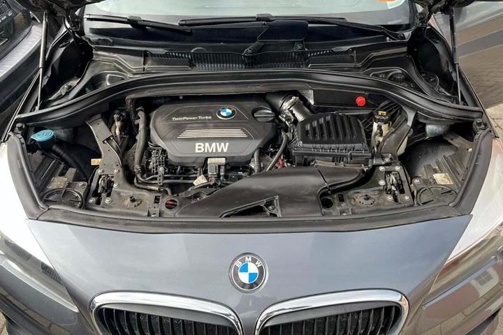 undefined BMW 218d fra 2016