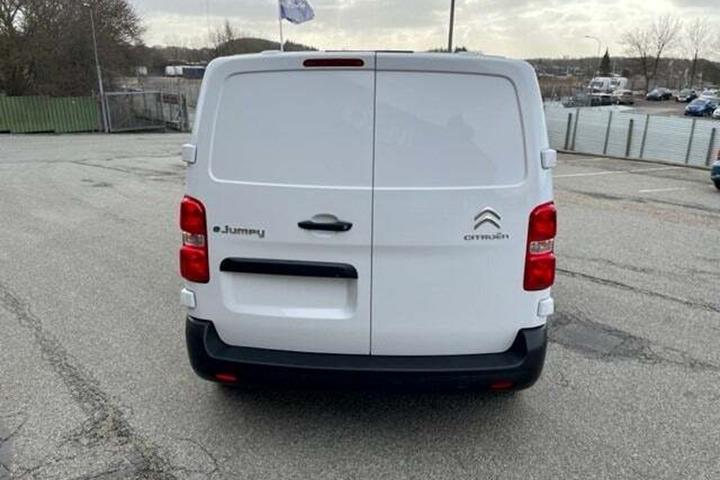 Hvid Citroën e-Jumpy fra 2025