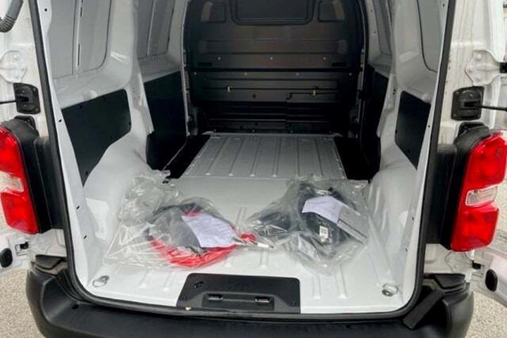Hvid Citroën e-Jumpy fra 2025