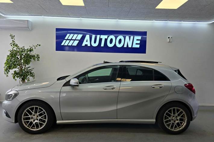Sølv Mercedes A180 fra 2014