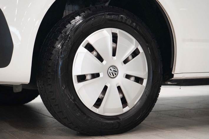 Hvid VW Caravelle fra 2021