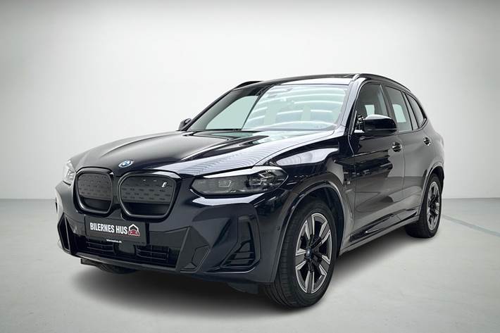 Sort BMW iX3 fra 2023