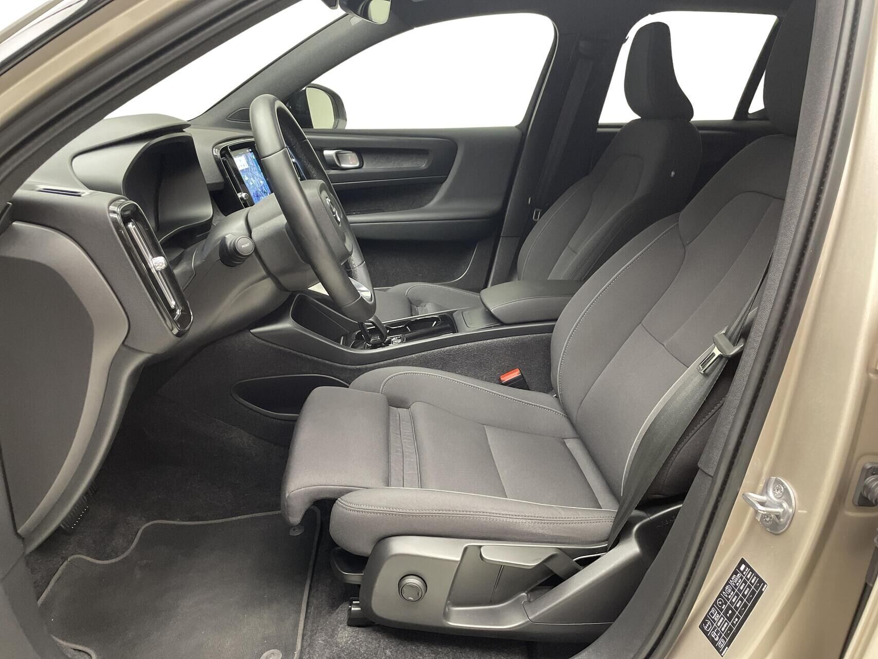 Volvo XC40 Recharge Extended Range Core 252HK 5d Aut.