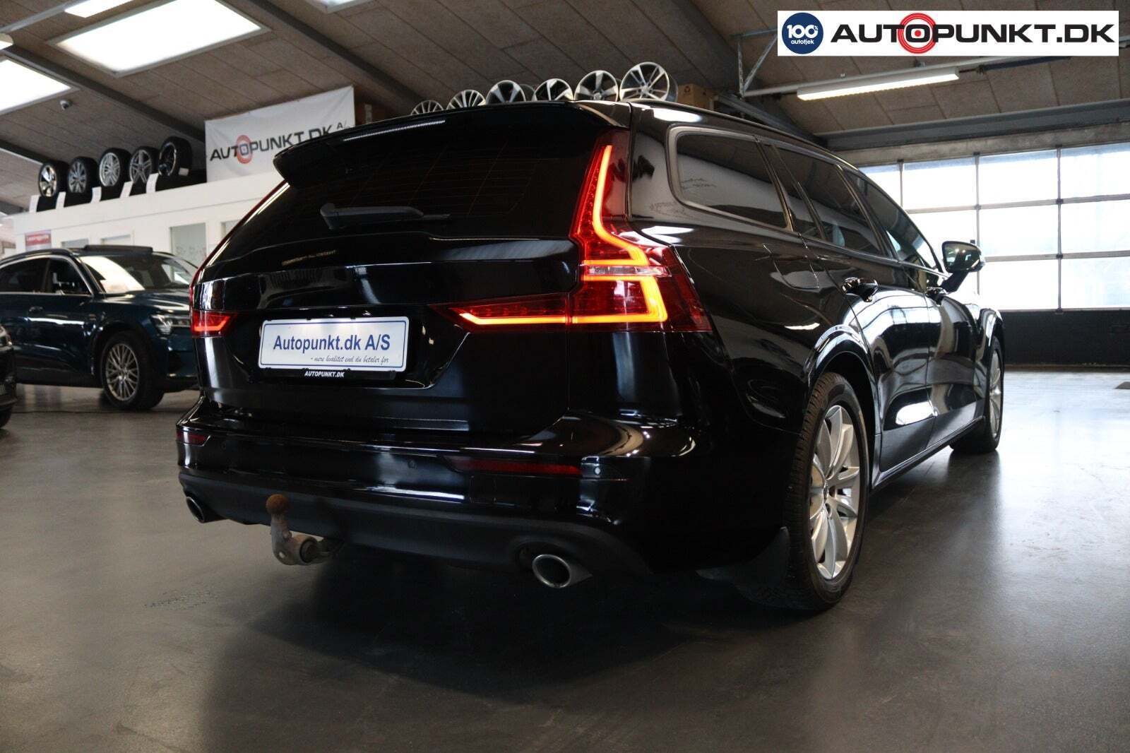 Sort Volvo V60 fra 2019
