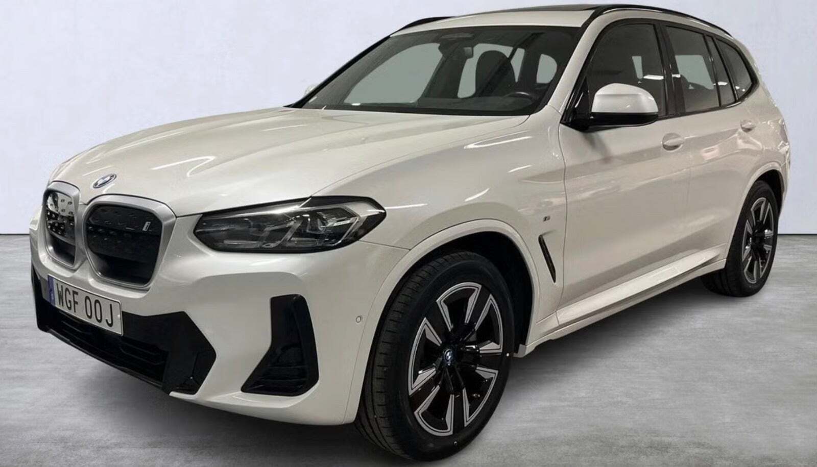 BMW iX3 Charged M-Sport