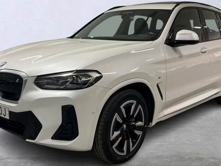 BMW iX3 Charged M-Sport