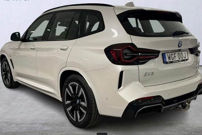 Hvid BMW iX3 fra 2022