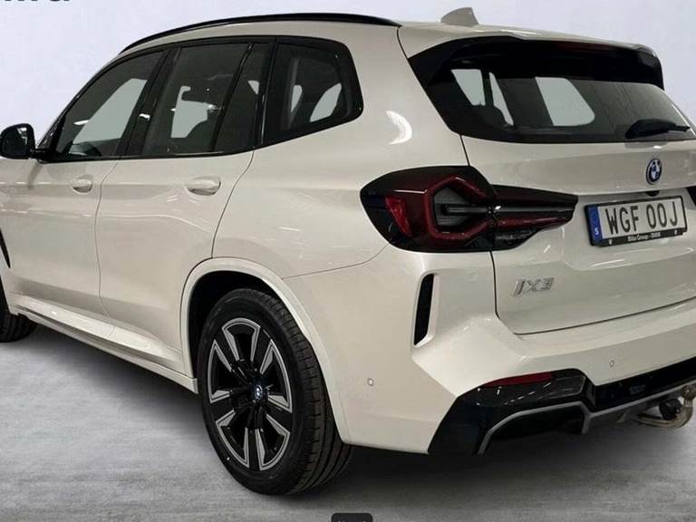 BMW iX3 Charged M-Sport