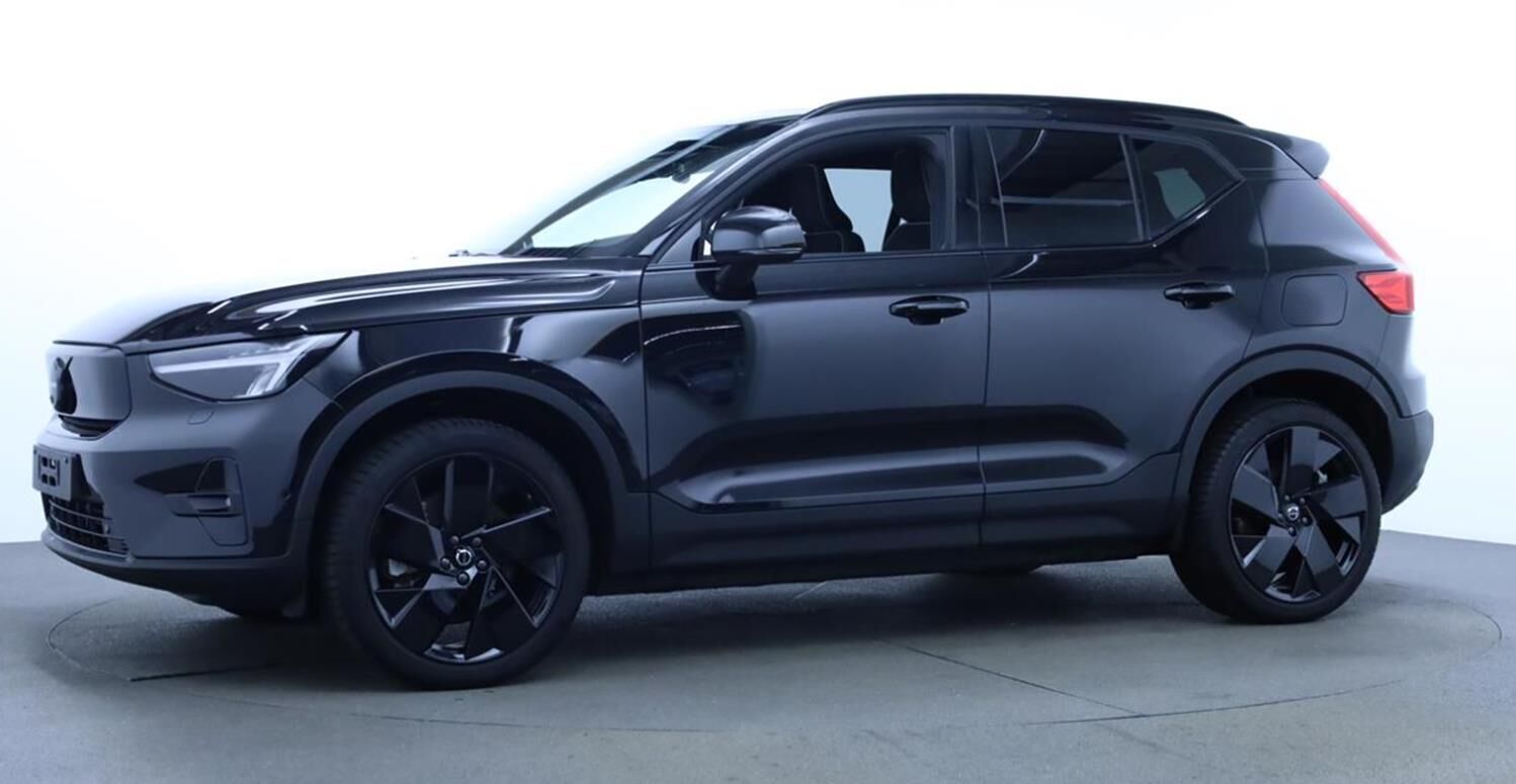 Volvo EX40 Extended Range Black Edition