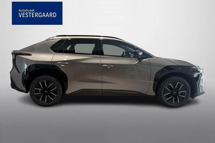 Sort Toyota BZ4X fra 2025