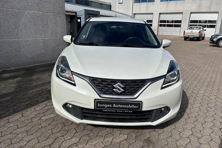 Hvid Suzuki Baleno fra 2018