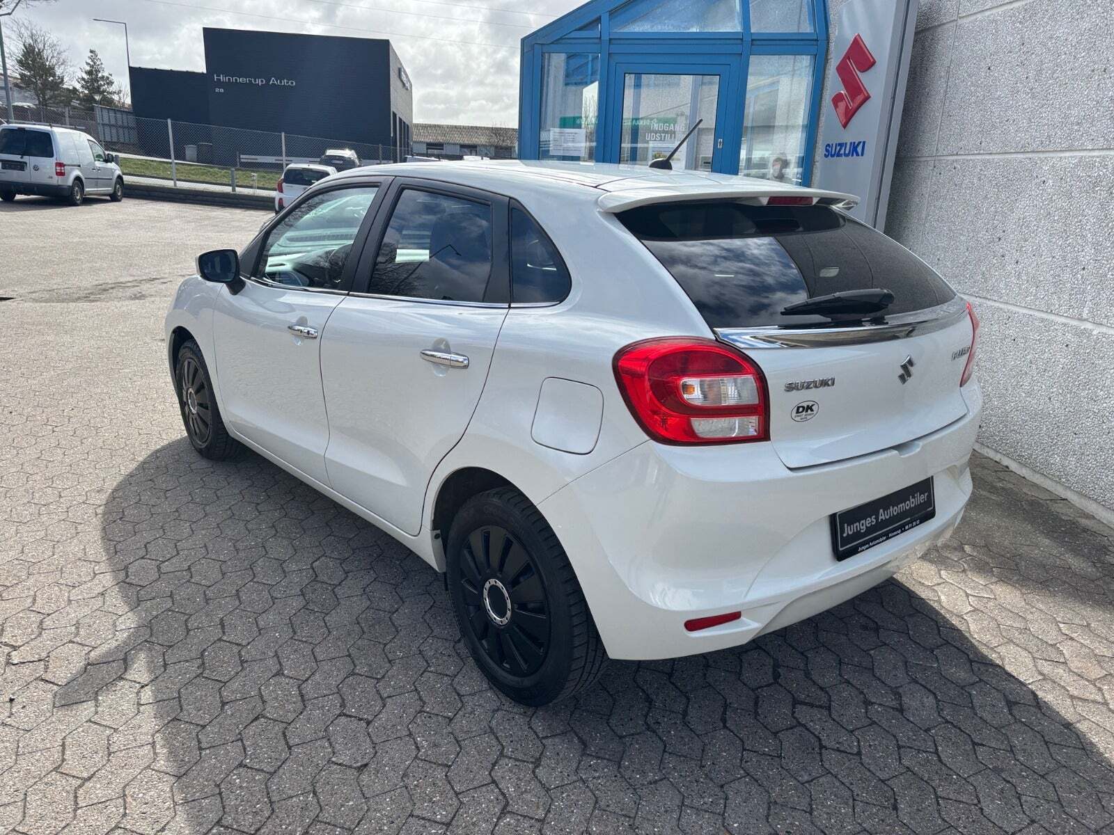 Hvid Suzuki Baleno fra 2018