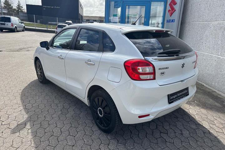 Hvid Suzuki Baleno fra 2018