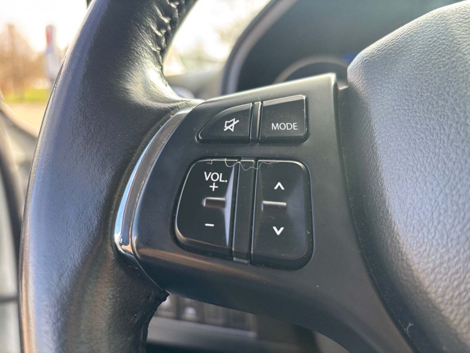 Hvid Suzuki Baleno fra 2018