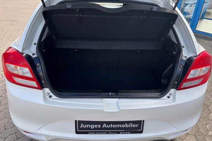 Hvid Suzuki Baleno fra 2018